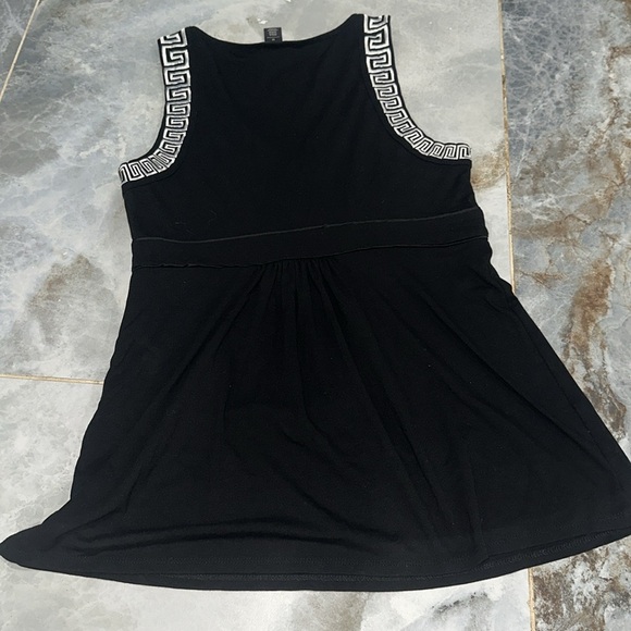 WHBM Black Sleeveless Top - Picture 7 of 8